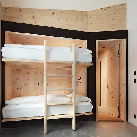 アルパイン チェサ プラットナー ポントレジナ